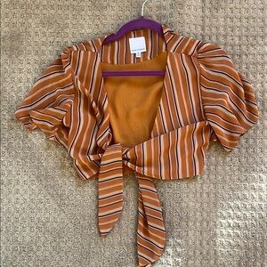 Short Sleeve Tie-Front Crop Blouse